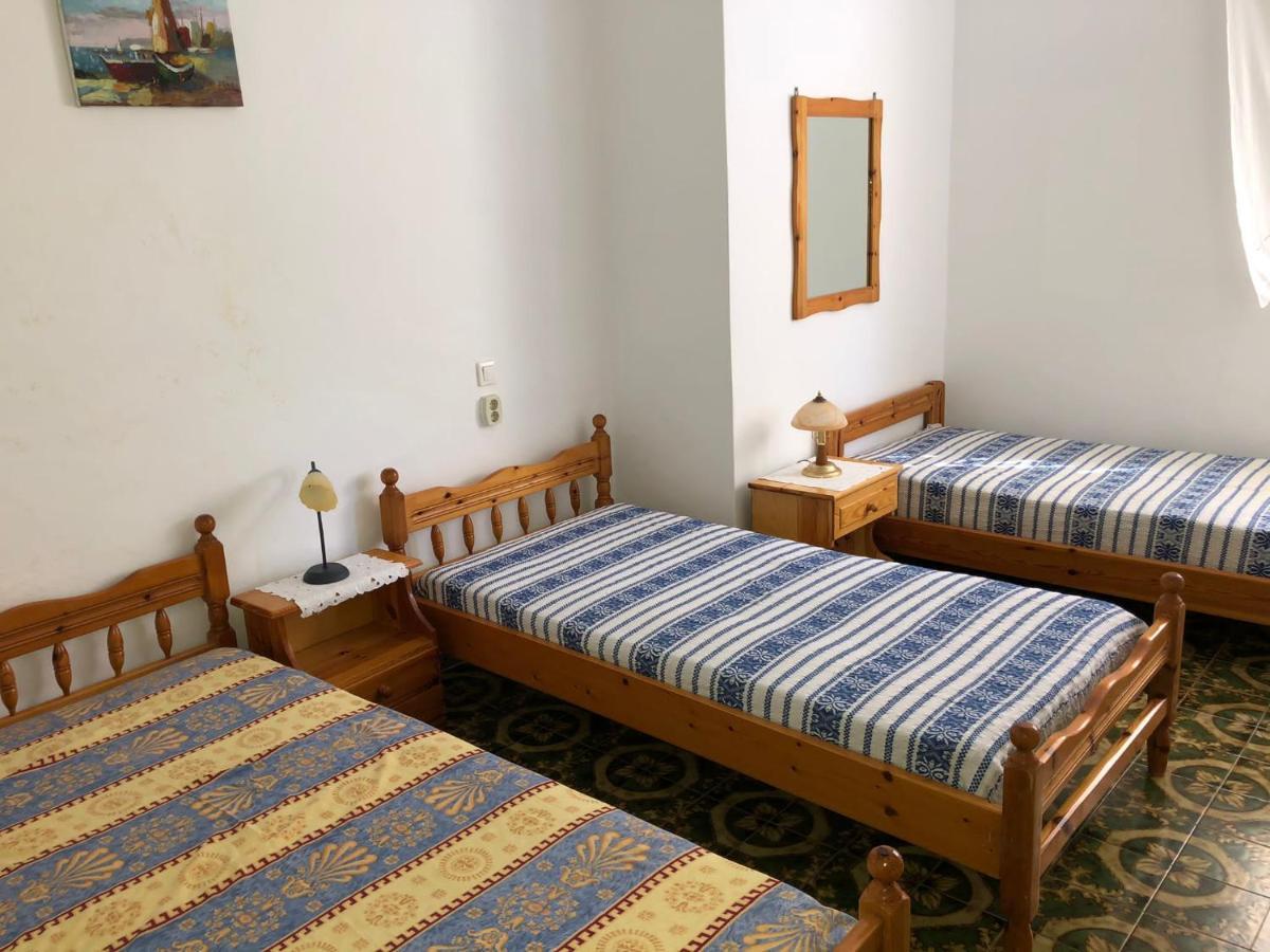 Ferienwohnung Vana Kavos Agia Marina  Exterior foto
